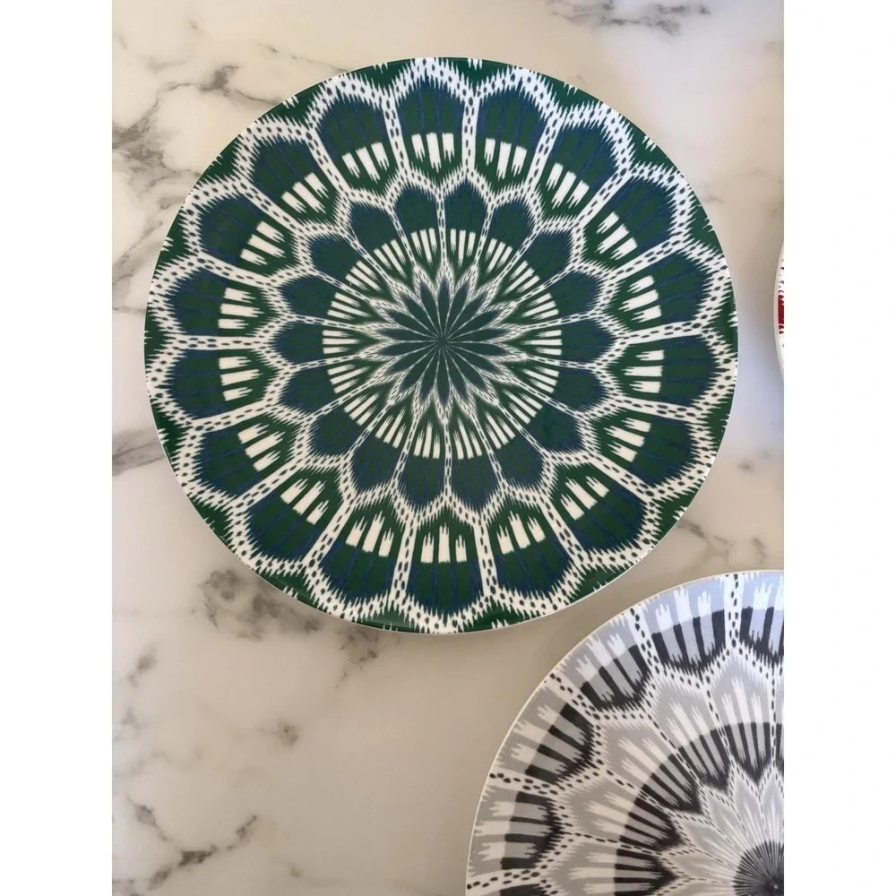 Williams Sonoma Schumacher Green Bohkara Ikat dinner‎ Plate- Single
